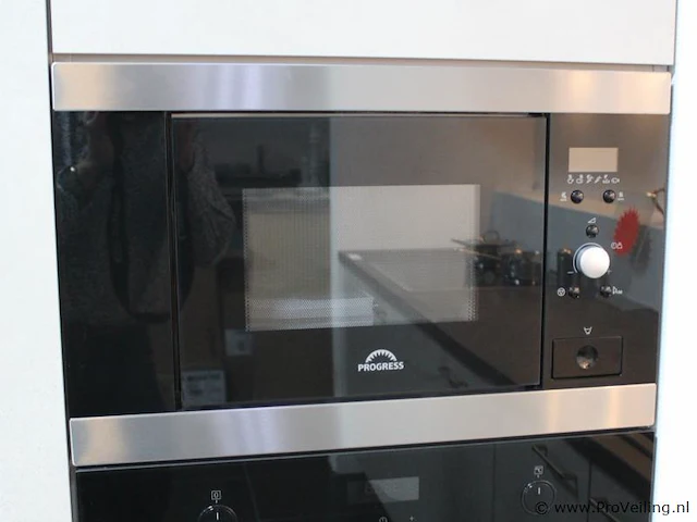 Nobilia rechte keuken met apparatenwand - afbeelding 25 van  37