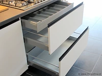 Nobilia rechte keuken met apparatenwand - afbeelding 7 van  32