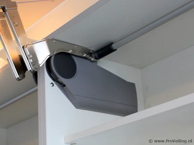 Nobilia rechte keuken met apparatenwand - afbeelding 25 van  32