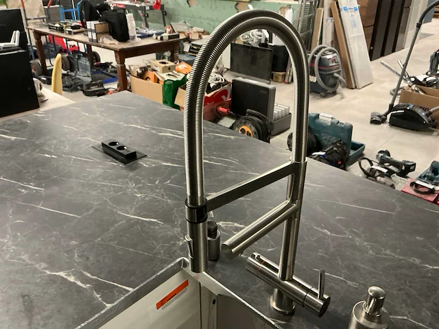 Nobilia showroom eilandkeuken met apparatenwand - afbeelding 8 van  47