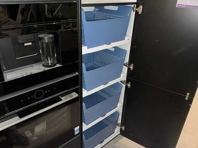 Nobilia showroom eilandkeuken met apparatenwand - afbeelding 25 van  47