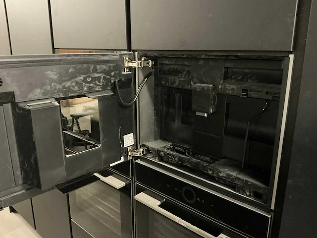 Nobilia showroom eilandkeuken met apparatenwand - afbeelding 30 van  47