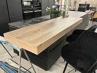 Nobilia showroom eilandkeuken met apparatenwand - afbeelding 43 van  47