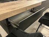 Nobilia showroom eilandkeuken met apparatenwand - afbeelding 44 van  47