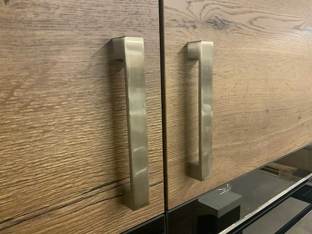 Nobilia showroom keuken- eilandopstelling houtlook - afbeelding 21 van  28