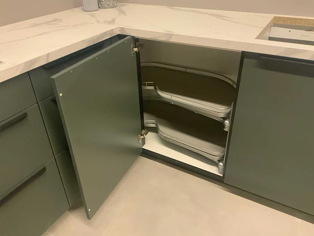 Nobilia showroom keuken hoekopstelling - afbeelding 6 van  20
