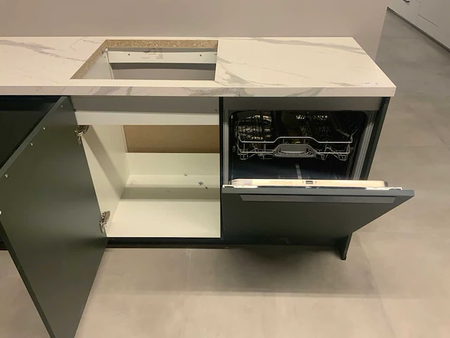 Nobilia showroom keuken hoekopstelling - afbeelding 8 van  20