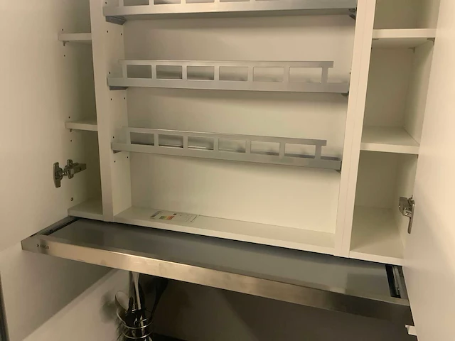 Nobilia showroom keuken wandopstelling 300cm - afbeelding 20 van  21