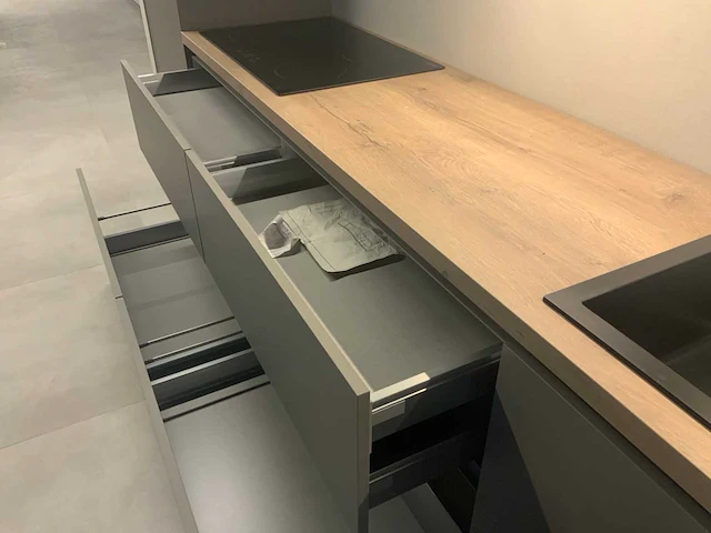 Nobilia showroom keuken wandopstelling - afbeelding 2 van  19