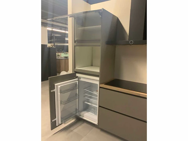 Nobilia showroom keuken wandopstelling - afbeelding 16 van  19