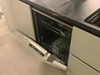 Nobilia showroom wand- eiland keukenopstelling mint groen - afbeelding 3 van  22
