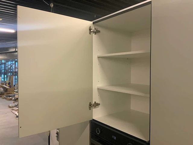 Nobilia showroom wand- eiland keukenopstelling mint groen - afbeelding 11 van  22