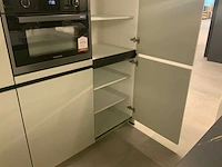 Nobilia showroom wand- eiland keukenopstelling mint groen - afbeelding 15 van  22