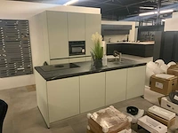 Nobilia showroom wand- eiland keukenopstelling mint groen - afbeelding 12 van  22