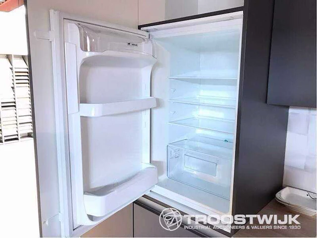 Nobilia touch alpin mat wit recht keuken - afbeelding 2 van  19