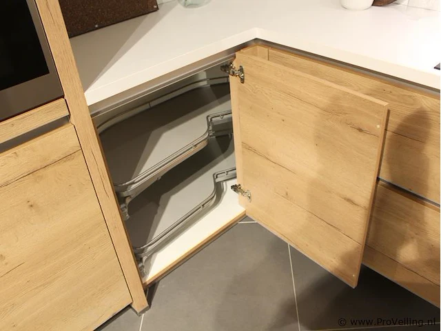 Nobilia u-vorm keuken met apparatenwand structura - afbeelding 5 van  39