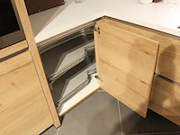 Nobilia u-vorm keuken met apparatenwand structura - afbeelding 5 van  39