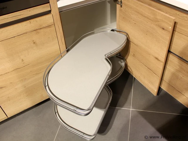 Nobilia u-vorm keuken met apparatenwand structura - afbeelding 7 van  39