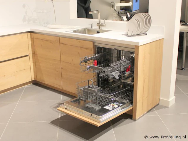Nobilia u-vorm keuken met apparatenwand structura - afbeelding 16 van  39