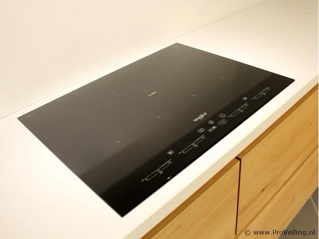 Nobilia u-vorm keuken met apparatenwand structura - afbeelding 22 van  39