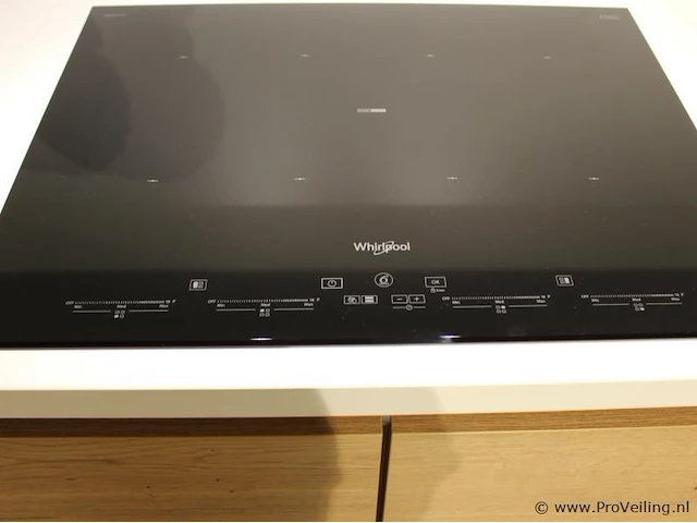 Nobilia u-vorm keuken met apparatenwand structura - afbeelding 24 van  39