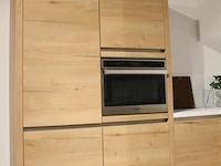 Nobilia u-vorm keuken met apparatenwand structura - afbeelding 34 van  39