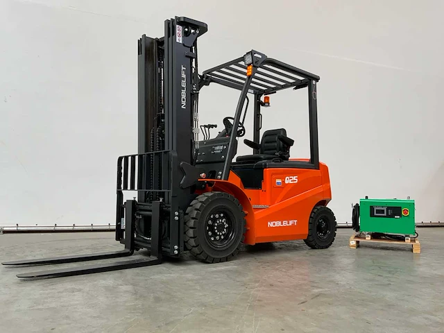 Noblelift - 2024 - fe4p25qc - 2.5t vorkheftruck verstelbare lepels 4.8m - afbeelding 12 van  22