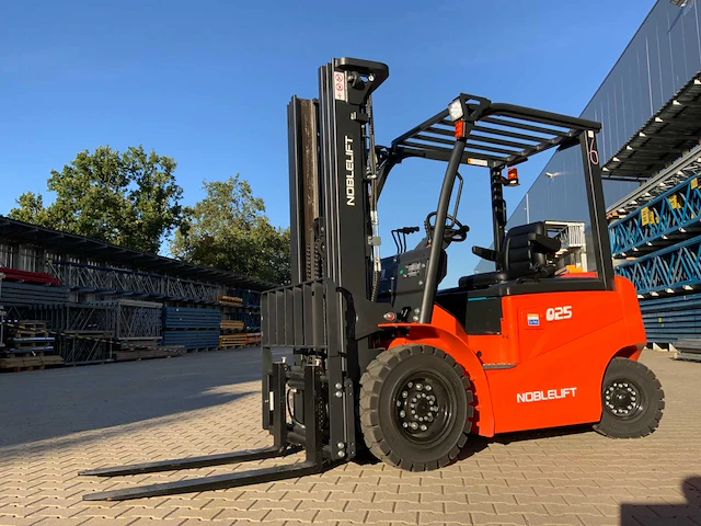 Noblelift - 2024 - fe4p25qc - 2.5t vorkheftruck verstelbare lepels 4.8m - afbeelding 16 van  22