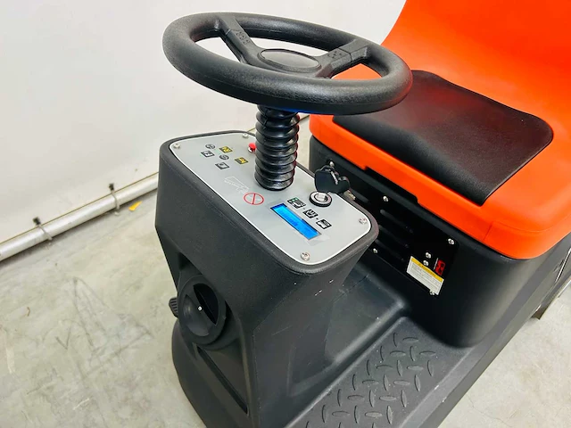 Noblelift - 2024 - nr530 - zit schrobmachine - afbeelding 16 van  16