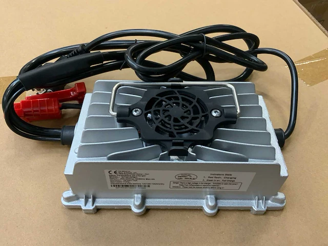 Noblelift - 2024 - nr530 - zit schrobmachine - afbeelding 11 van  16