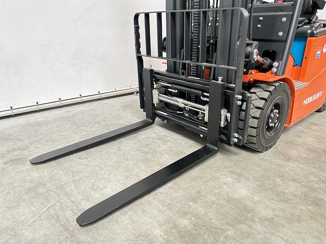 Noblelift - 2024 - q16-series - 1.6t vorkheftruck verstelbare lepels 4.8m - afbeelding 16 van  43