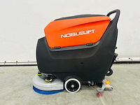 Noblelift - 2025 - nb530 - schrob- zuigmachine - afbeelding 1 van  10
