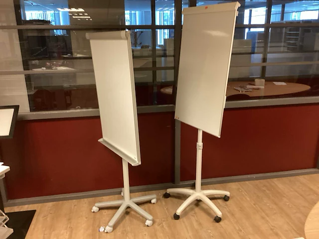 Nobo - manutan whiteboards en flipovers (2x) - afbeelding 2 van  3