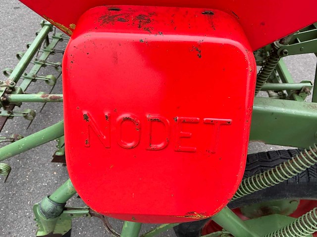 Nodet gougis zaaimachine - afbeelding 6 van  23
