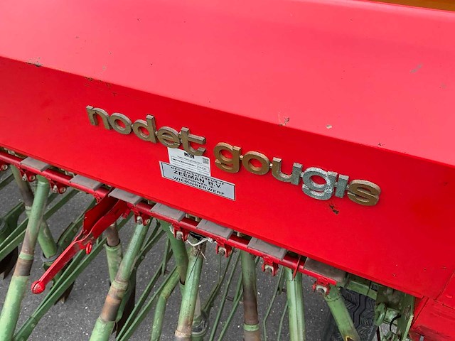 Nodet gougis zaaimachine - afbeelding 8 van  23