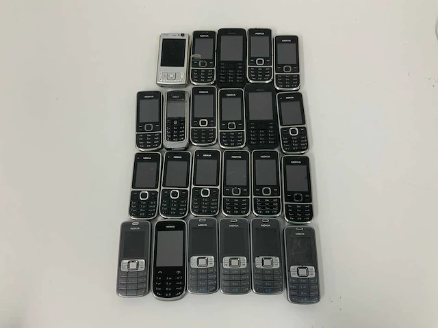 Nokia - vintage nokia telefoons (23x) - afbeelding 1 van  3
