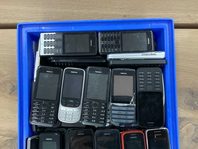 Nokia - vintage nokia telefoons (87x) - afbeelding 2 van  3