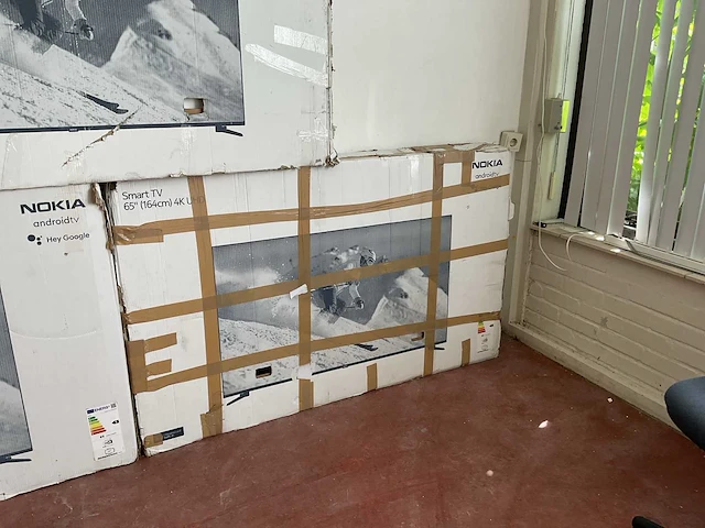 Nokia 65 inch televisie (3x) - afbeelding 8 van  13