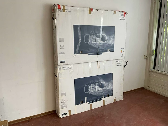 Nokia qled 70 inch televisie (2x) - afbeelding 7 van  12