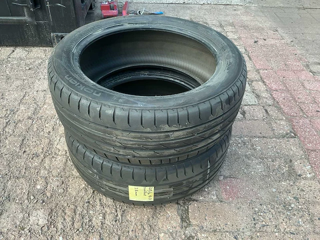 Nokian 205/50r17 rft (runflat) autoband (2x) - afbeelding 1 van  6