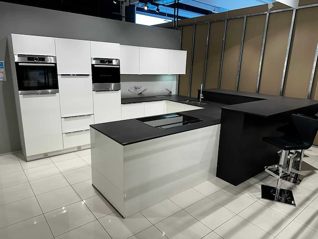 Nolte - nova lack 73a - showroomkeuken - afbeelding 1 van  54