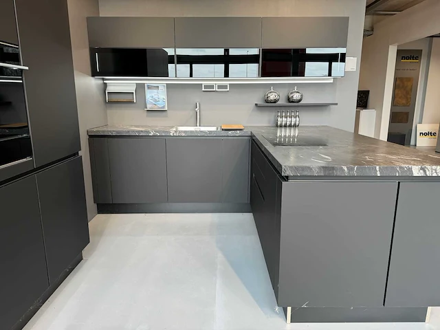 Nolte - showroomkeuken - afbeelding 12 van  55