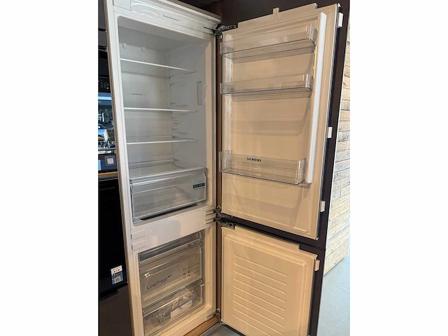 Nolte - showroomkeuken - afbeelding 33 van  57