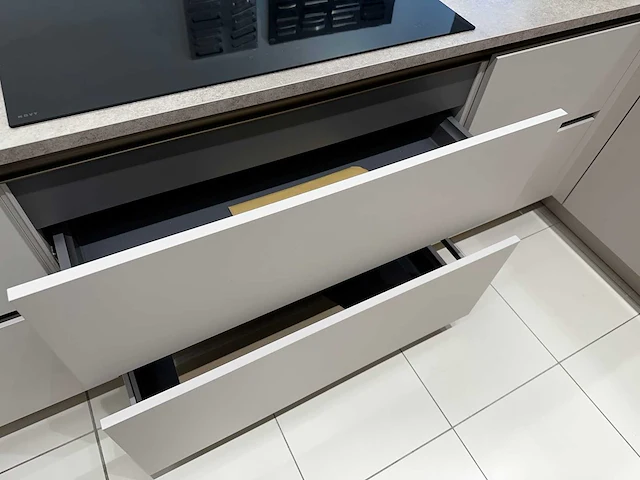 Nolte - soft lack 762 - showroomkeuken - afbeelding 5 van  49