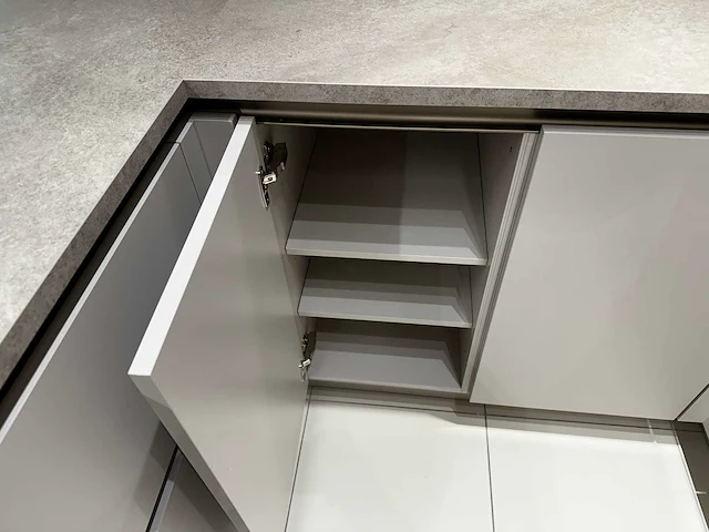 Nolte - soft lack 762 - showroomkeuken - afbeelding 9 van  49