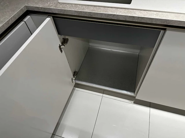 Nolte - soft lack 762 - showroomkeuken - afbeelding 17 van  49