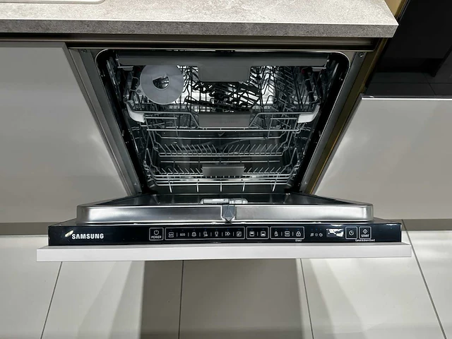 Nolte - soft lack 762 - showroomkeuken - afbeelding 19 van  49