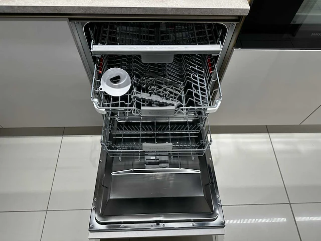 Nolte - soft lack 762 - showroomkeuken - afbeelding 20 van  49