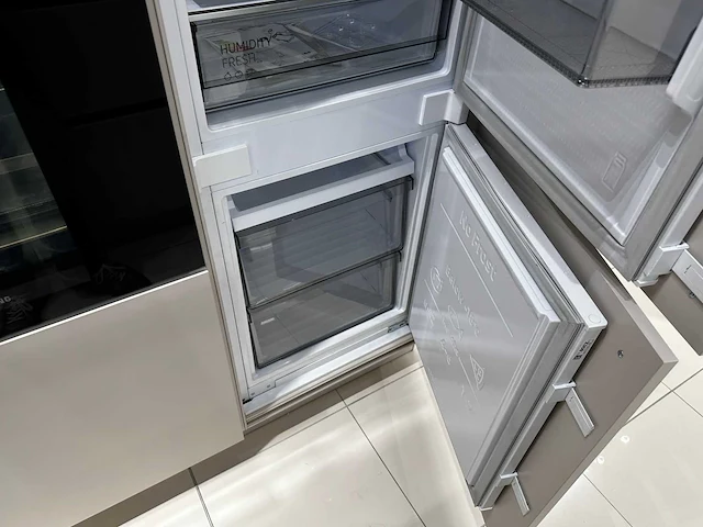 Nolte - soft lack 762 - showroomkeuken - afbeelding 35 van  49