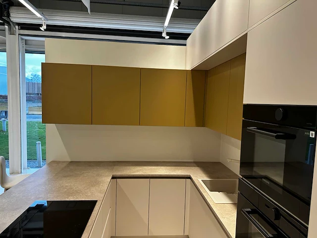 Nolte - soft lack 762 - showroomkeuken - afbeelding 47 van  49